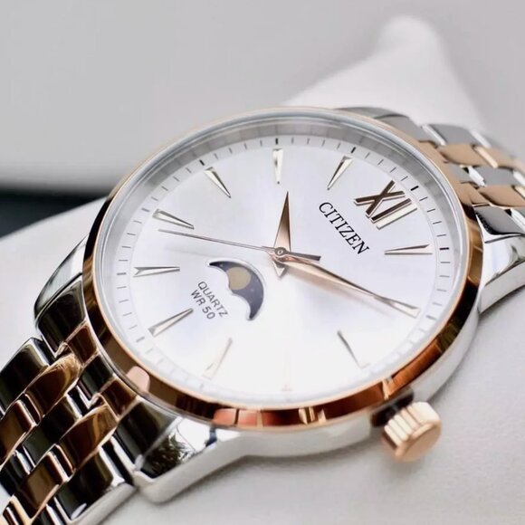 Citizen Quartz Silver Analog Moon Phase Men's Watch NWT